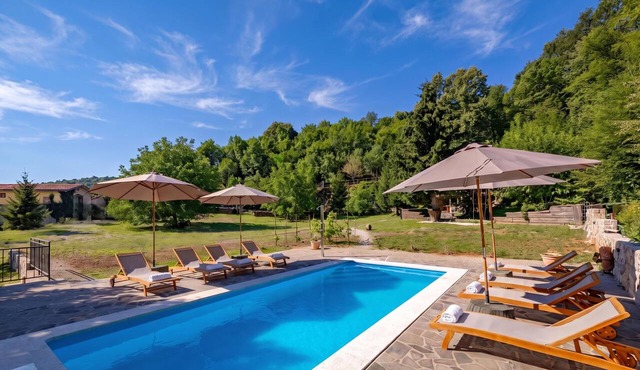 Nature & Pool Escape - Apartment 1, Zvoneća, Croatia