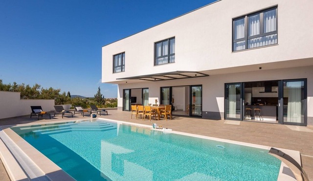 New! Stylish Villa Smiljana with 39sqm pool, 4 en-suite bedrooms, 8+1 pax