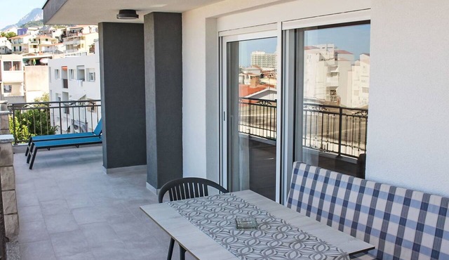 Nice apartment for 4 guests with WIFI, A/C, TV and balcony