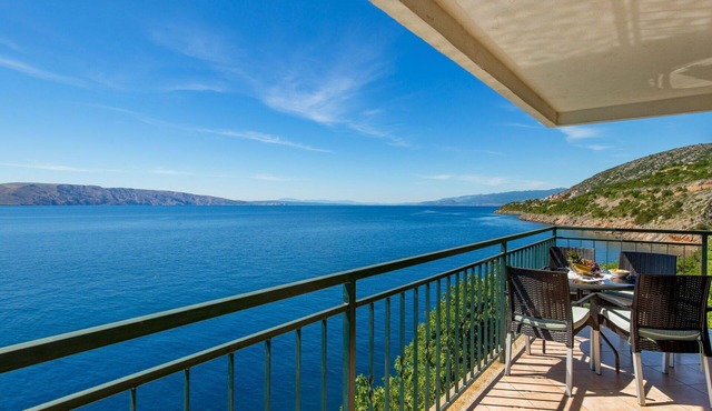 Nice apartment for 5 people with A/C, WIFI, pool, TV, terrace and pets allowed