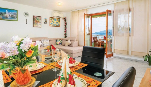 Nice apartment in Rabac with WiFi in Rabac