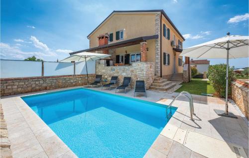 Nice Home In Lovrecica