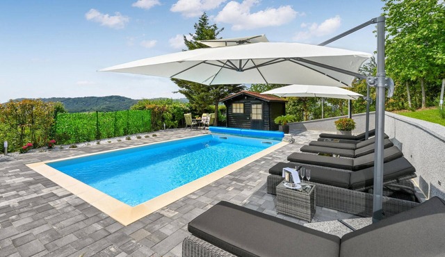 Nice home in Novi Marof with sauna