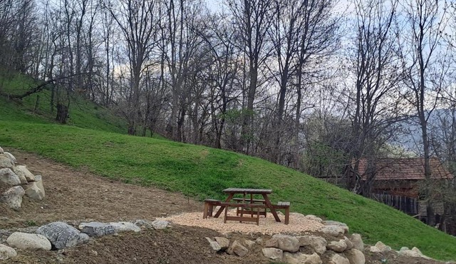 Nook Hill in Comarnic