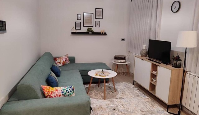 Odmorite se u našem apartmanu PANONIKA TUZLA,koji se nalazi u blizini Panonike. in Tuzla