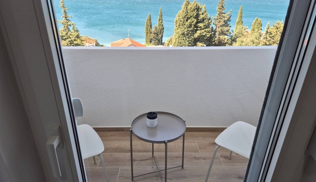 One bedroom apartment with balcony and sea view Sveti Petar, Biograd (A-25850-e)