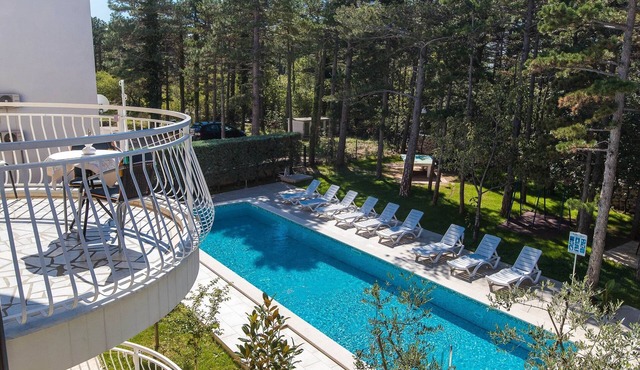 One bedroom apartment with a swimming pool Jadranovo, Crikvenica (A-5521-c)
