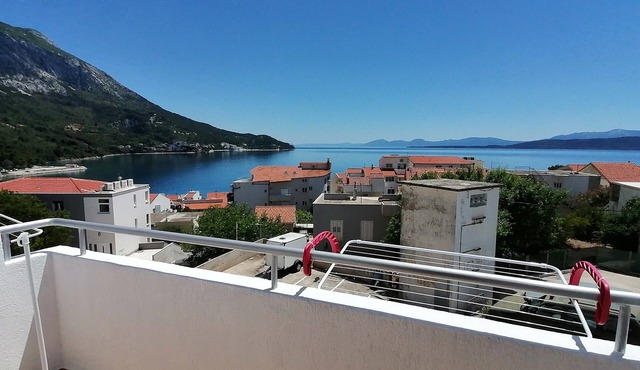 One bedroom apartment with balcony and sea view Igrane, Makarska (A-24696-b) in Igrane