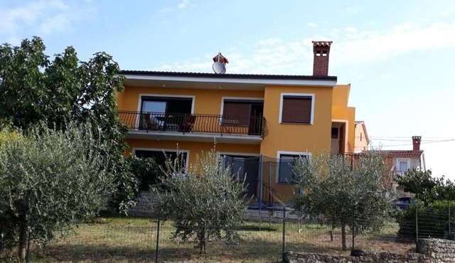 One bedroom apartment with terrace and sea view Mugeba, Poreč (A-24342-a)