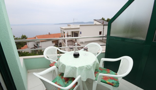 One bedroom apartment with terrace and sea view Brela, Makarska (A-6907-a)
