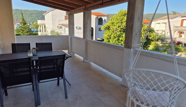 One bedroom apartment with hot tub Supetarska Draga - Donja, Rab (A-25308-b)