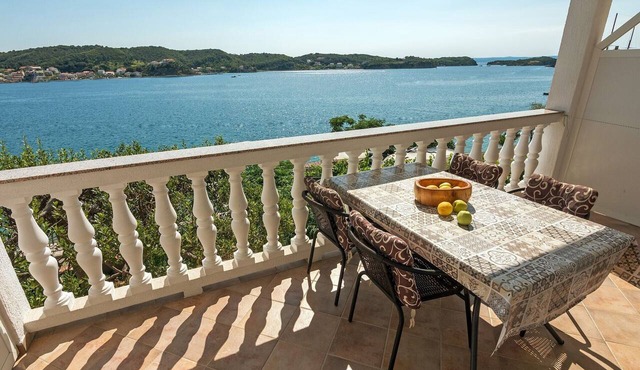 One Bedroom Apartment with Sea View and Terrace in Rab
