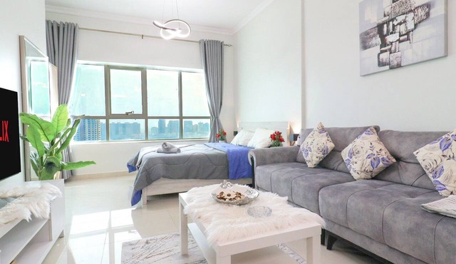 Peaceful Studio Skyline View Pool and Gym in Ajman