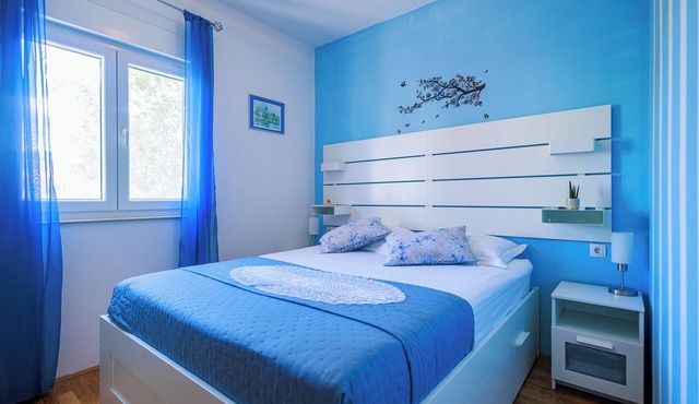 Perfect 3-bedroom house with heated pool in peaceful Šestanovac