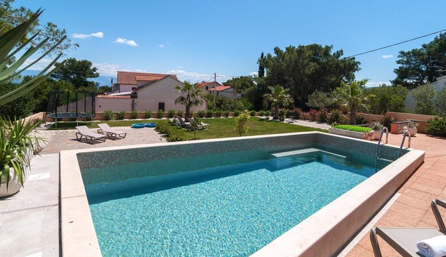Pet friendly home in Vrbanj with sauna