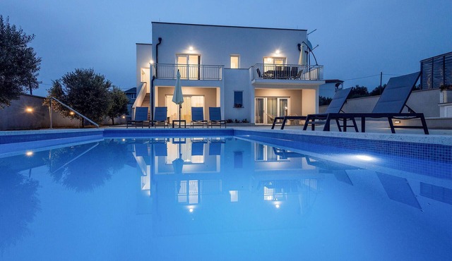 Pet friendly home in Vrsi in Vrsi