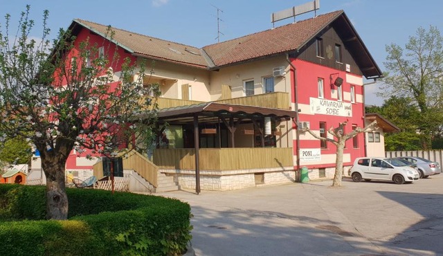 PONI NAKLO - Sobe Marinšek in Naklo