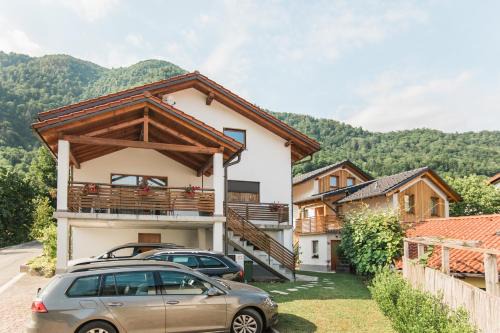 Pr' Petrču in Tolmin