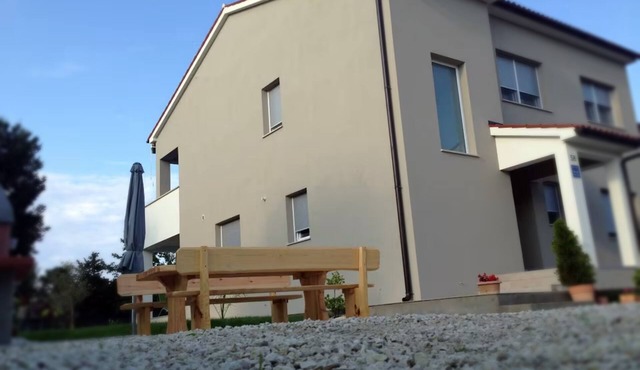 Private 4-Bedroom Villa with Heated Pool Near the Sea, Sleeps 8
