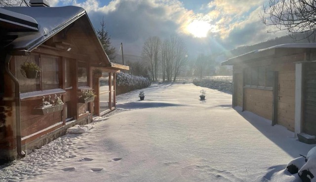 Prostrana Planinska Kuća s Dodatnim Sadržajima, U Blizini Sanjkališta, S Wellnessom in Mrkopalj