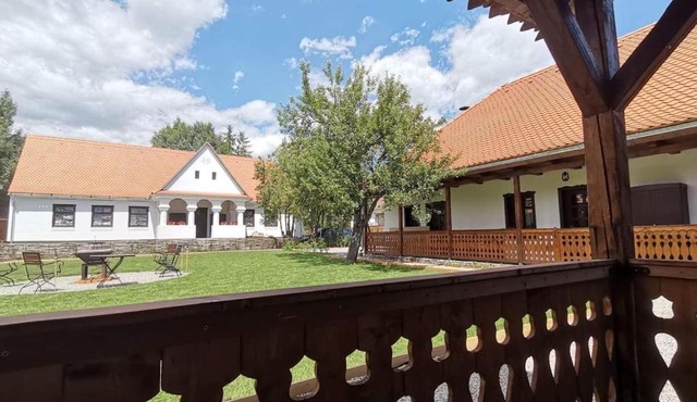 Rauber Baron Cottage-Traditional Comfort House in Bradut