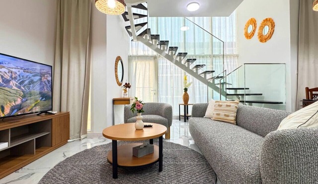 Refined 2BR Escape w/Pool & Parking - Masdar in Abu Dhabi