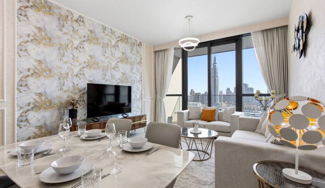 Refined 2BR Stay with Iconic Burj Views in Downtown