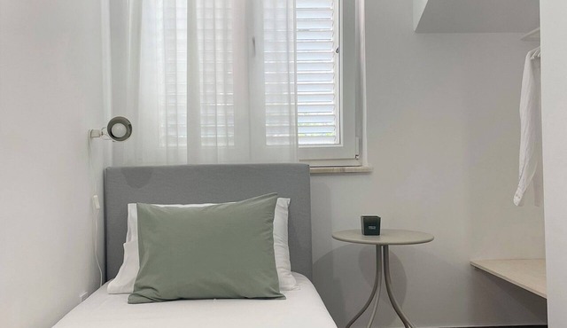 Relaxation with a view and close to the beach, Zaostrog VistaBlu