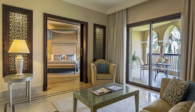Restful Garden View Escape for Families, Close to Beach and Local Attractions in Adgat
