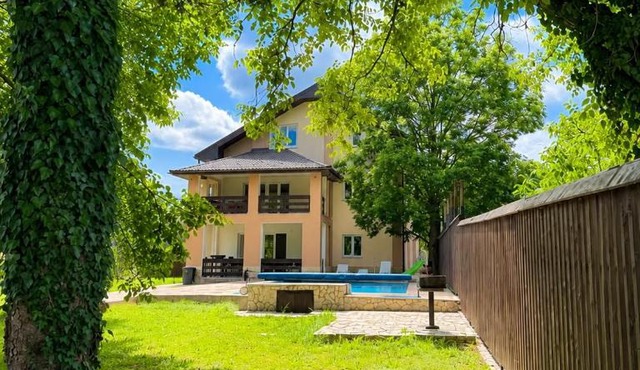 Riverside Villa Bihac Center in Bihać