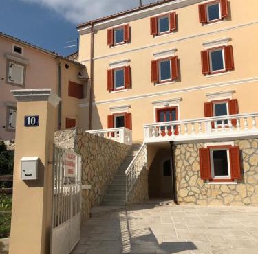 Romantic Villa Centar Omisalj