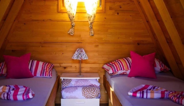 Rooms & Glamping Lana Haus
