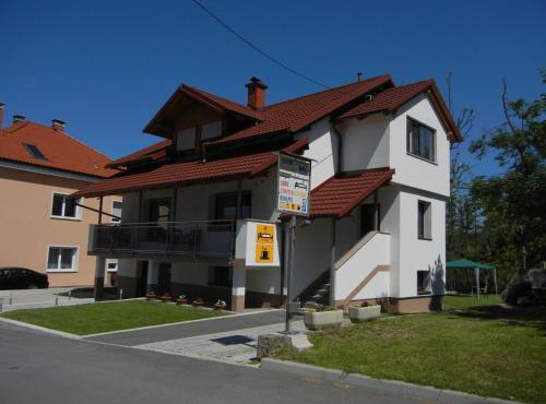 Rooms Mira G in Postojna