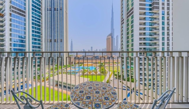 Scenic Burj Khalifa View, Downtown Location in Dubai