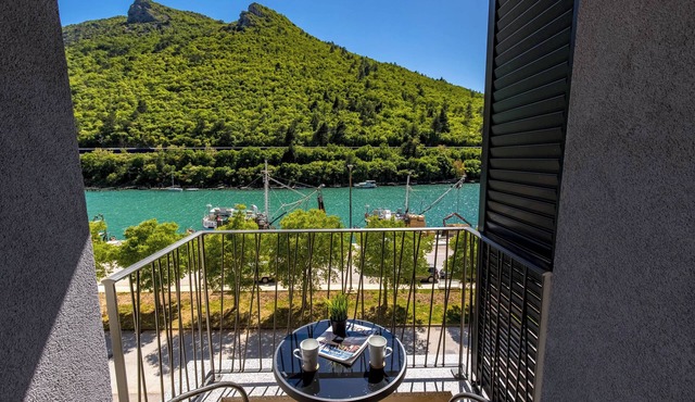 Sea-View Balcony Apt La Health, Plomin, Croatia in Plomin