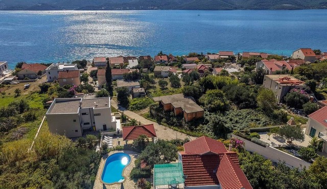 Seaside family friendly house with a swimming pool Viganj, Pelješac (K-27576) in Viganj