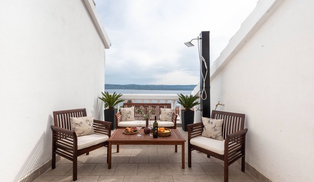 Seaside holiday house Marušići, Omiš (K-25242)