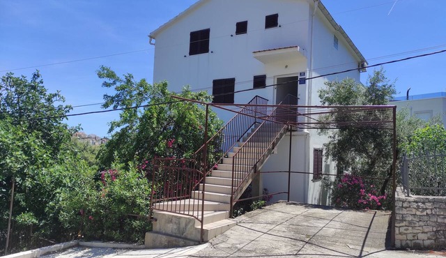 Seaview apartmens in Okrug Gornji
