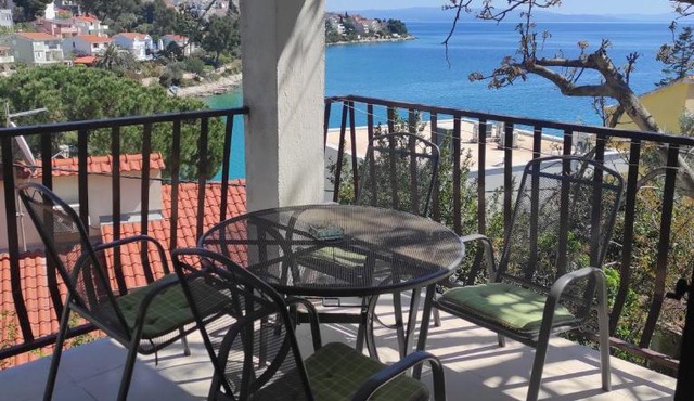 Seaview Apartments