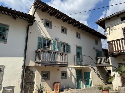SMARTnoOK Rooms and Apartment in Šmartno