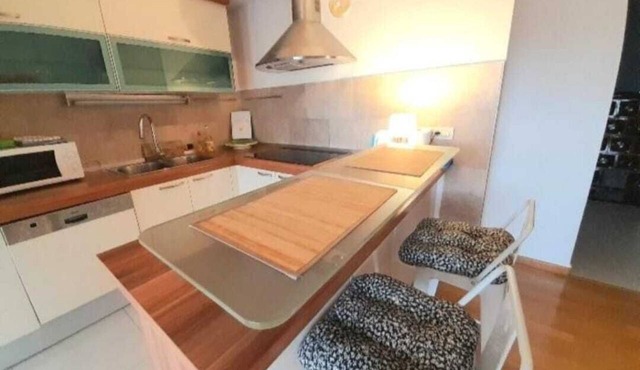 Spacious 5-bedroom apartment in awesome Split with AC in Split