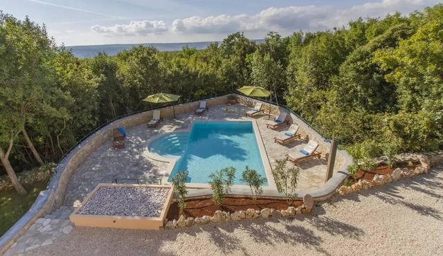 Spacious villa Ana with pool for peaceful vacation