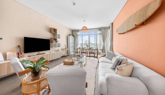 StayShort - Comfortable 1BR Apartment in JVT with Gym & Pool Sleeps 2! in JVT