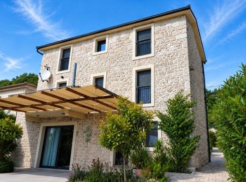 Stone Luxury Villa Imota