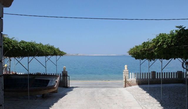 Studio flat near beach Metajna, Pag (AS-6497-b) in Zubovići