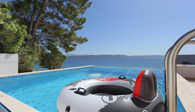 Studio flat with a swimming pool by the beach Živogošće - Porat, Makarska (AS-18150-b)