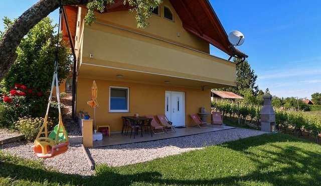 Studio with Terrace – Nature Stay near Terme Čatež in Ribnica