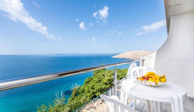 Stunning apartment in Stara Baska with WiFi