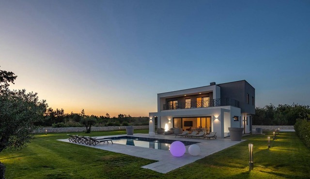 Stunning home in Stancija Paradiz