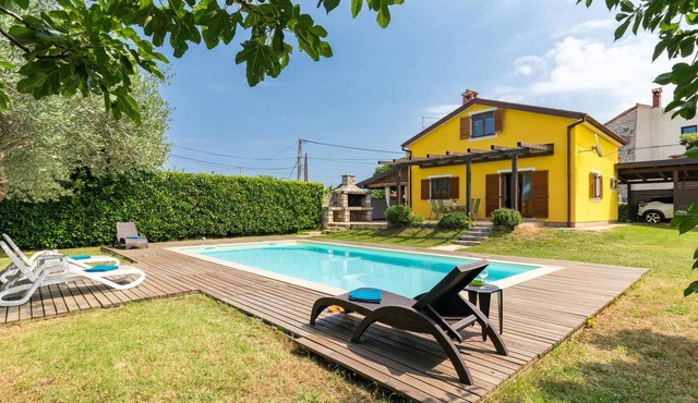 Stunning home in Kastel in Kastel